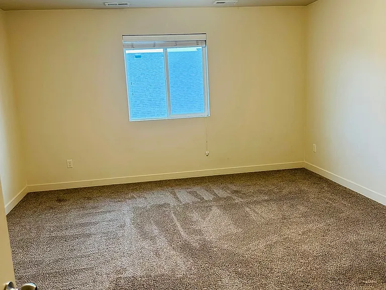 212 N 750th St E #216 — Photo 5