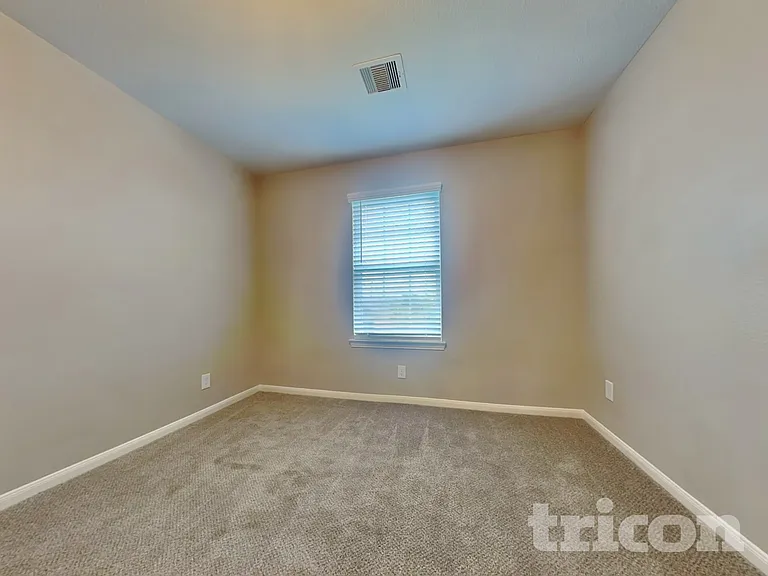7707 Foxwaithe Ln — Photo 10