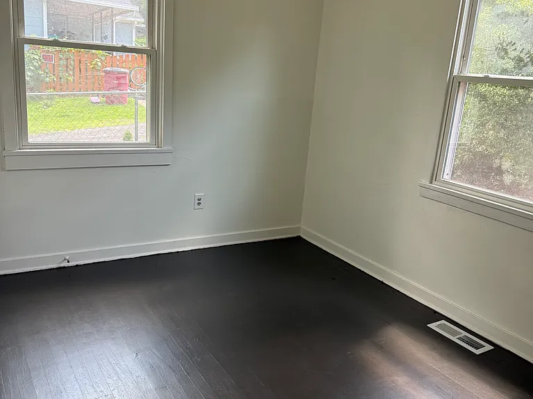 736 Corbin Ave — Photo 12