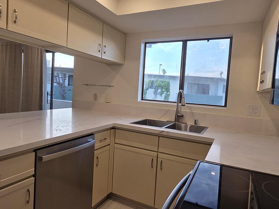 Newly Renovated Kitchen