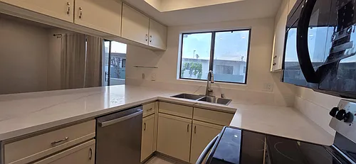 5000 S Centinela Ave Photo 1