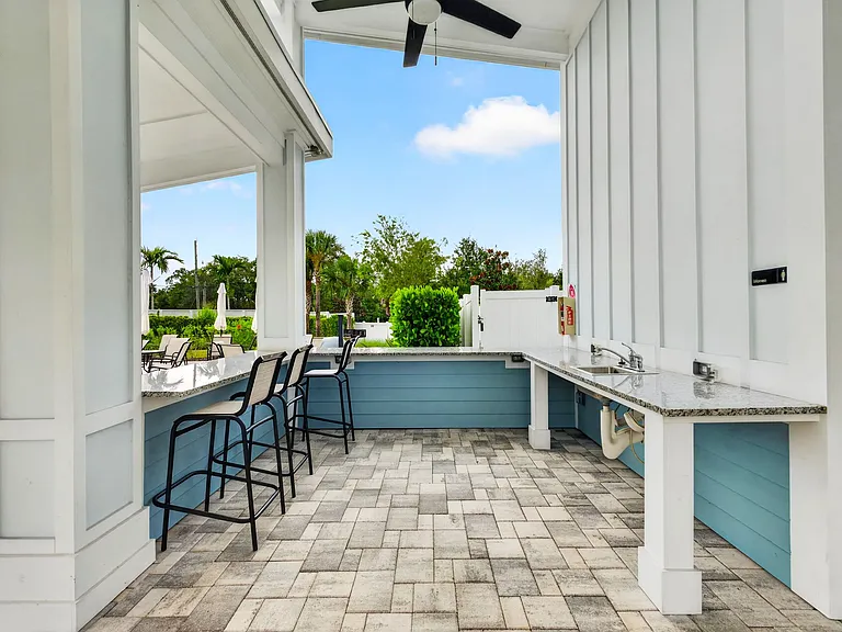 4064 Via Sienna Cir — Photo 40