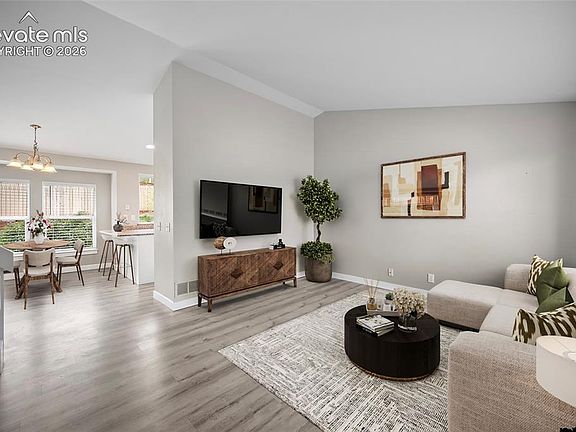 2nd image of 2035 Tinsel Pl