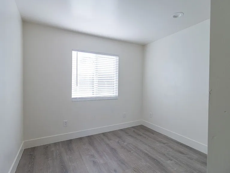 Grant Street Apartment Homes — Photo 4