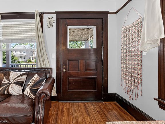 2nd image of 1485 Robinwood Ave