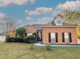 200 Links View Dr, Bonaire, GA 31005