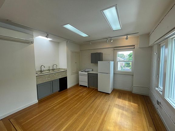 5th image of 1156 Capuchino Ave #1156