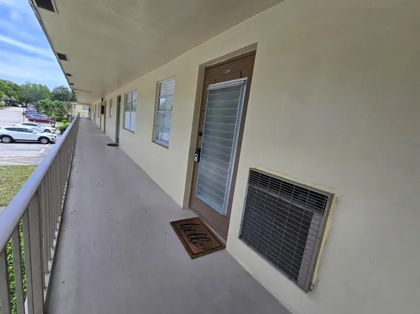 7310 NW 1ST Street NW #206, Margate, FL 33063
