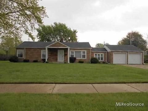 1st image of 29620 Maison St