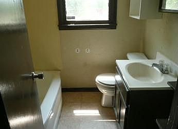 3rd image of 3216 SE 21st St