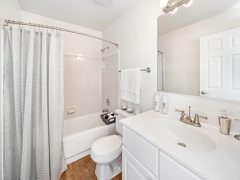 Camden at Bloomingdale Apartments — Photo 21