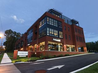 130 Excelsior Ave #208, Saratoga Springs, NY 12866
