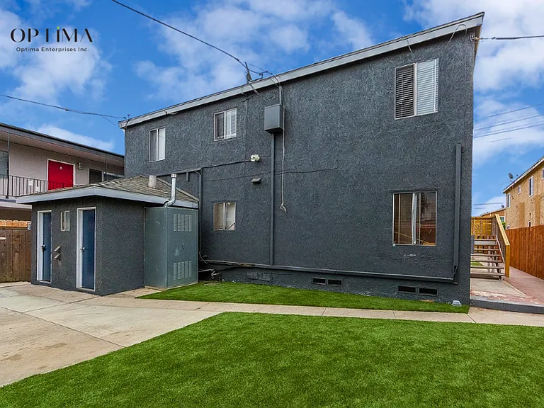 1111 Daisy Avenue — Photo 11