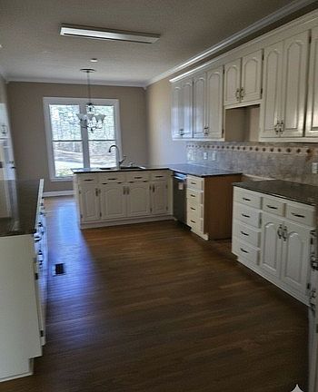 5th image of 4434 Plumtree Ln