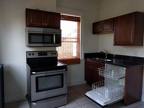 3rd image of 16 Wallace Ave Unit B