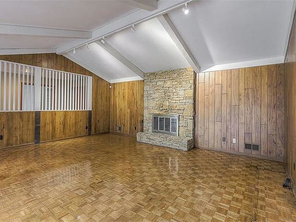 4th image of 11301 Madison Ave