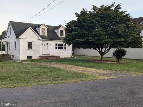 687 N Shady Retreat Rd, Doylestown, PA 18901