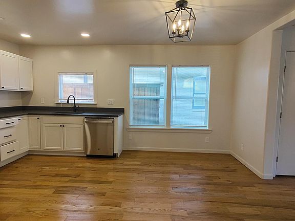 5th image of 5822 La Vista Ct
