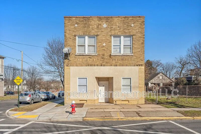 Building Photo - 1501 S Wood Ave #2B