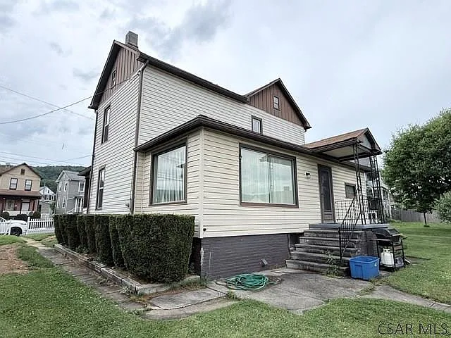 R130 Strayer St — Photo 29