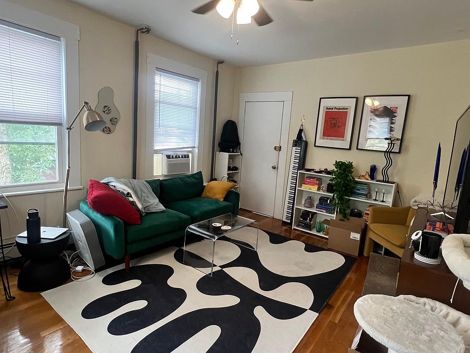 1st image of 138 Hampshire St #2
