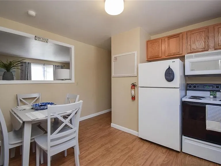 70 Carroll Ave #509 — Photo 4