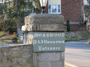 245 Unquowa Rd APT 74, Fairfield, CT 06824