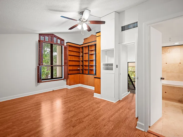 2666 Tigertail Ave #209 — Photo 16