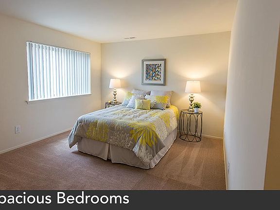 2nd image of 1900 W Liberty St #12