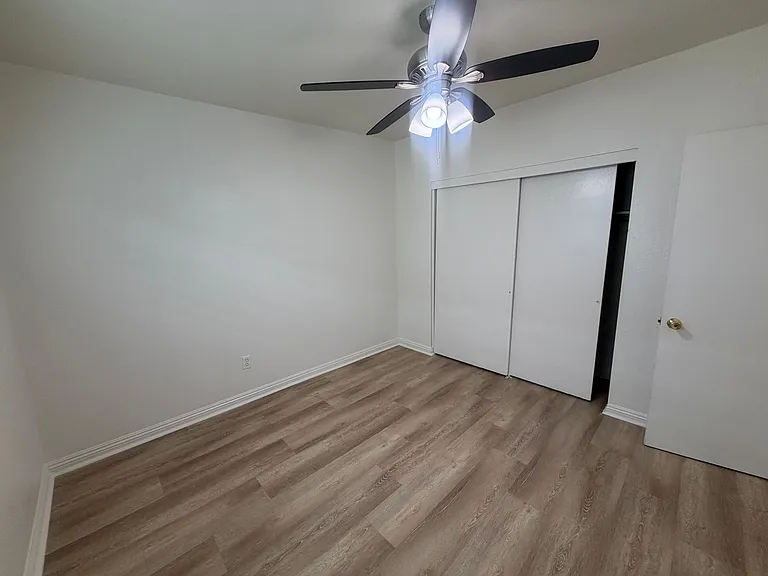 840 Martin Luther King Jr Ave — Photo 11