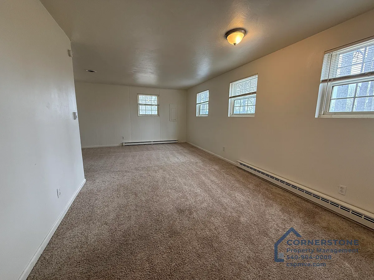 Building Photo - 6700 Shingle Ridge Rd SW #7B