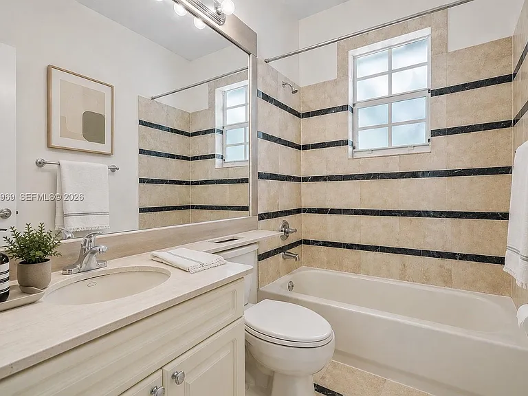 3229 Virginia St #3229 — Photo 12