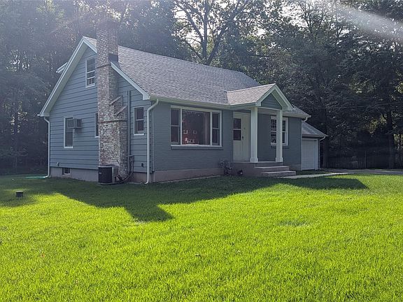 4th image of 362 Strawtown Rd
