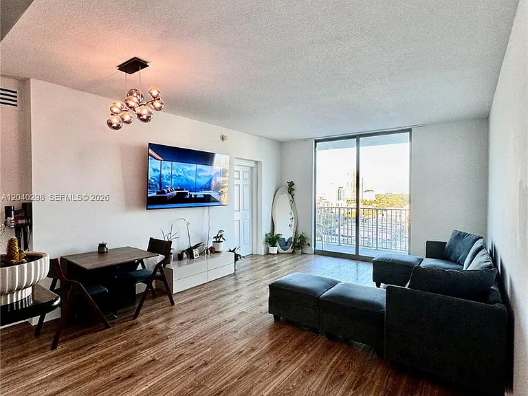 140 S Dixie Hwy #921 — Photo 4