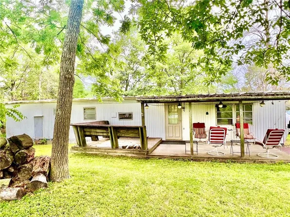 313 Caribbean Ave, Princeton, MO 64673