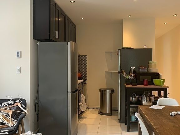 5th image of 10 Manhattan Ave #4BB