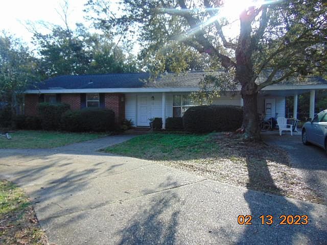 1st image of 8 Magnolia Dr