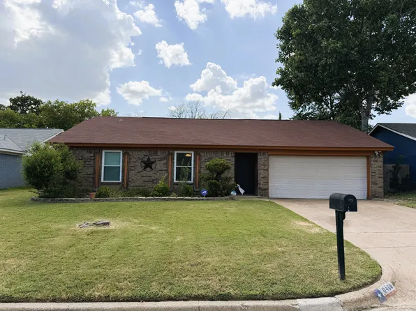 6406 Willow Springs Dr, Arlington, TX 76001