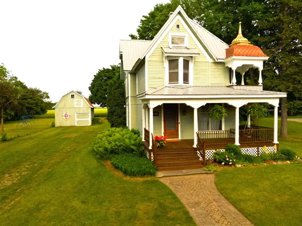 2106 Main Rd, Fairgrove, MI 48733