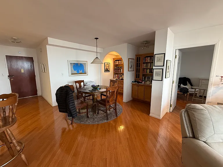 770 Anderson Ave — Photo 27