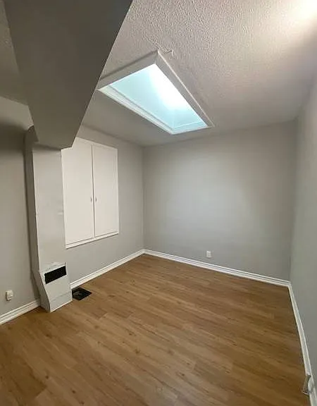 1126 King St E #C — Photo 10