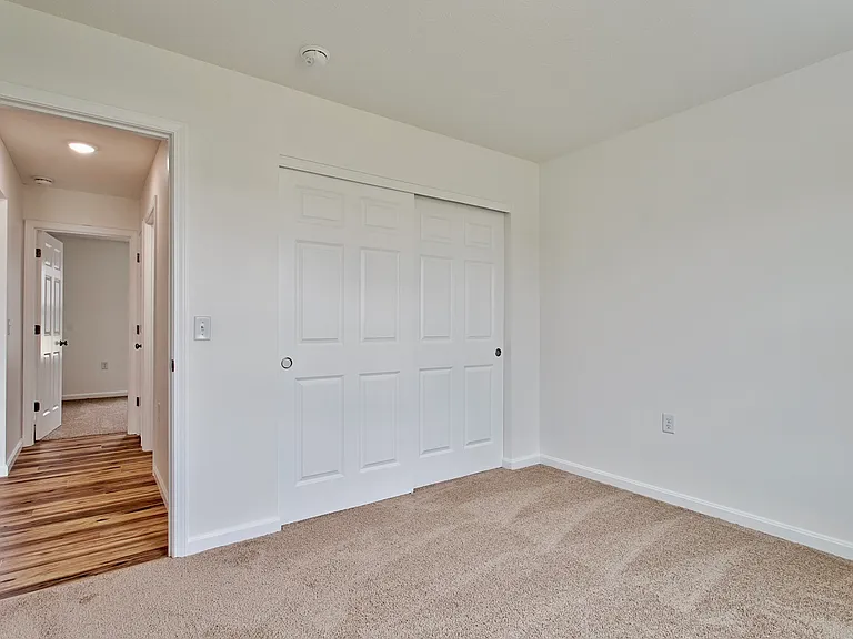 128 Kelly Dr — Photo 13