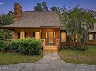 8 Redwood Ln, Beaufort, SC 29907
