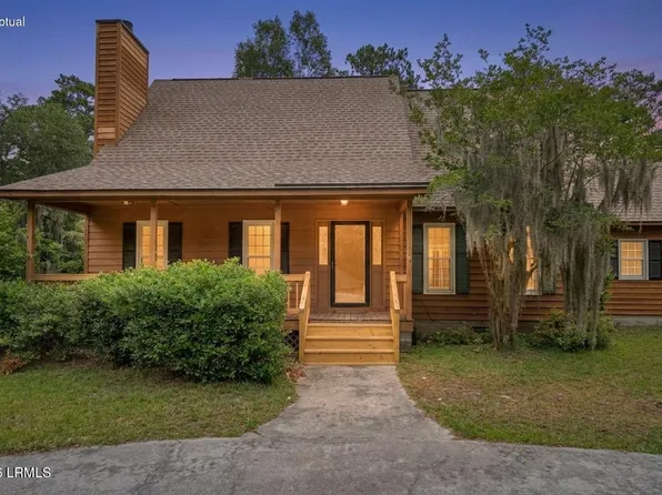 8 Redwood Ln, Beaufort, SC 29907