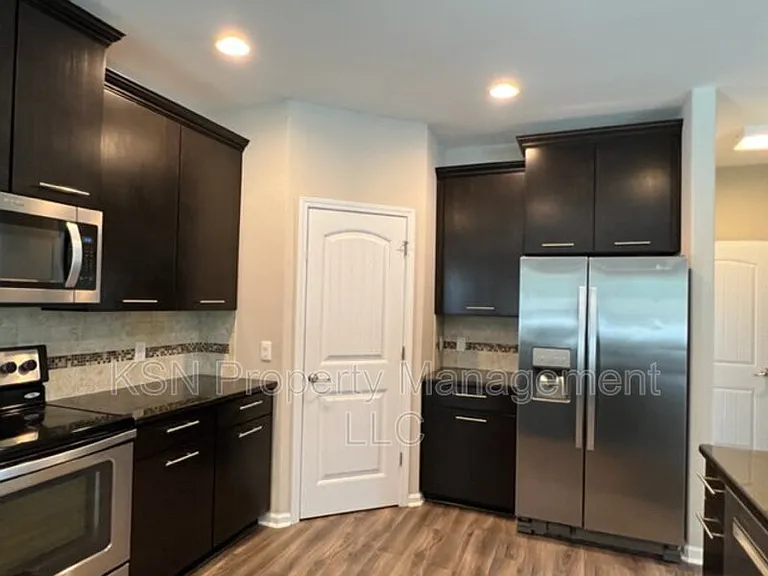 148 Tahoe Dr — Photo 12