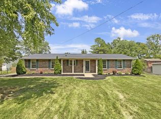 102 Southburn Dr, Hendersonville, TN 37075