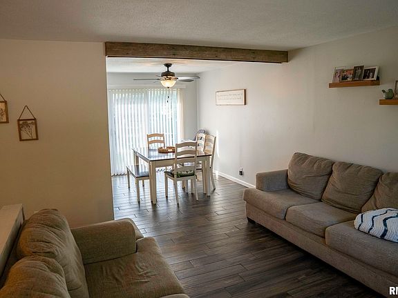 4th image of 2037 N Aspen Rd