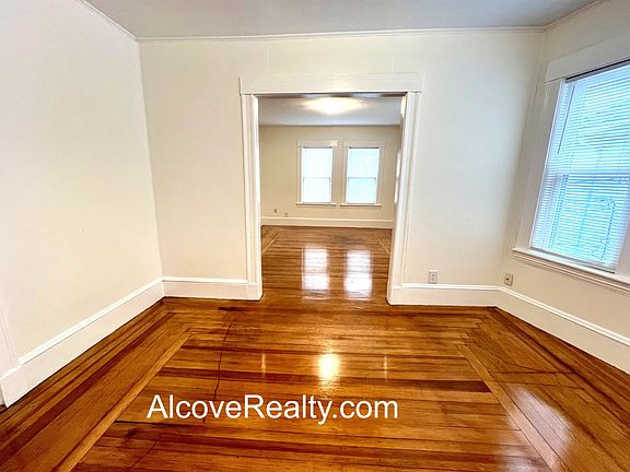 5th image of 39 Raymond Ave #1