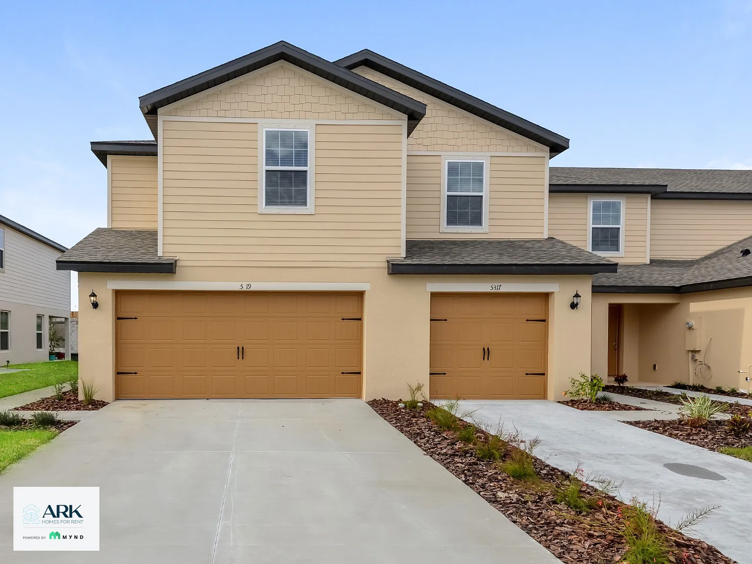 3 bed, 2.5 bath, 1817 sqft, $2,279 — Photo 1