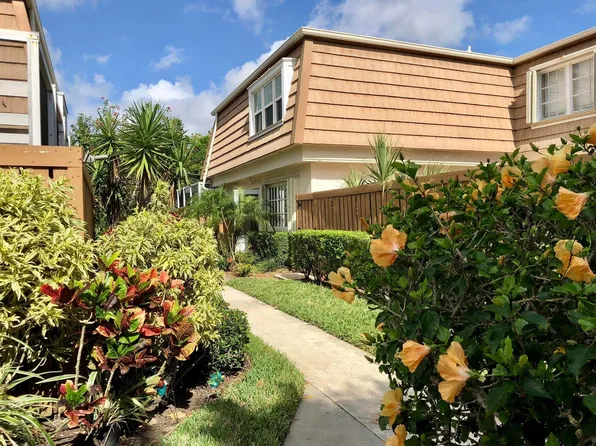 11556 Winchester Dr #29C, Palm Beach Gardens, FL 33410